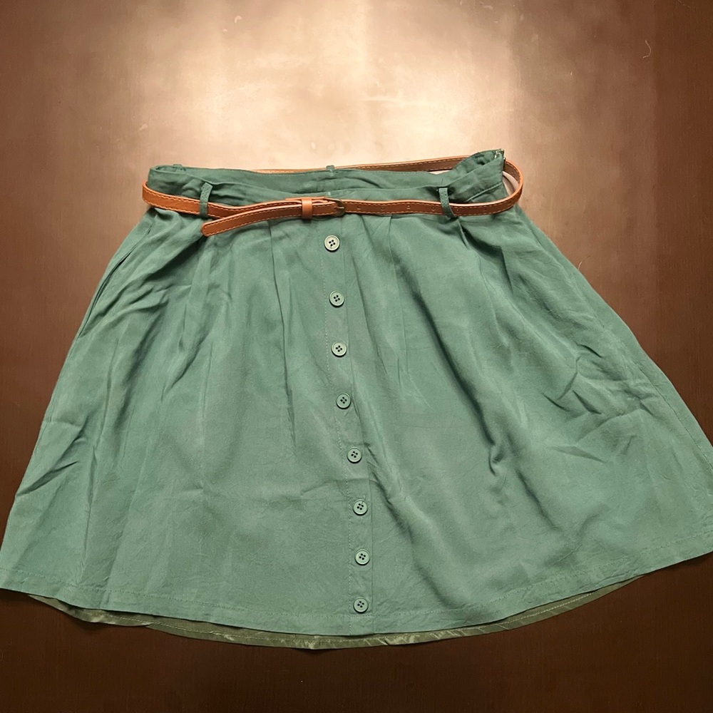 Chic Green A-Line Skirt with Belt